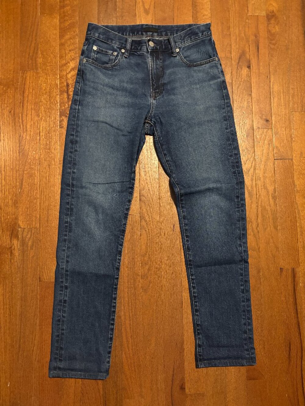 Uniqlo Jeans Slim fit Medium wash 28 x 30 in Good condition!